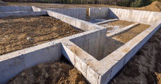 Ленточный фундамент Колпино цена от 2697 руб.